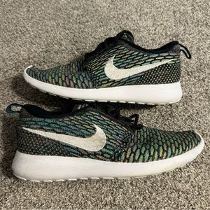 Nike Womens 8 Roshe Run Flyknit Multicolor Running Shoes Sneakers